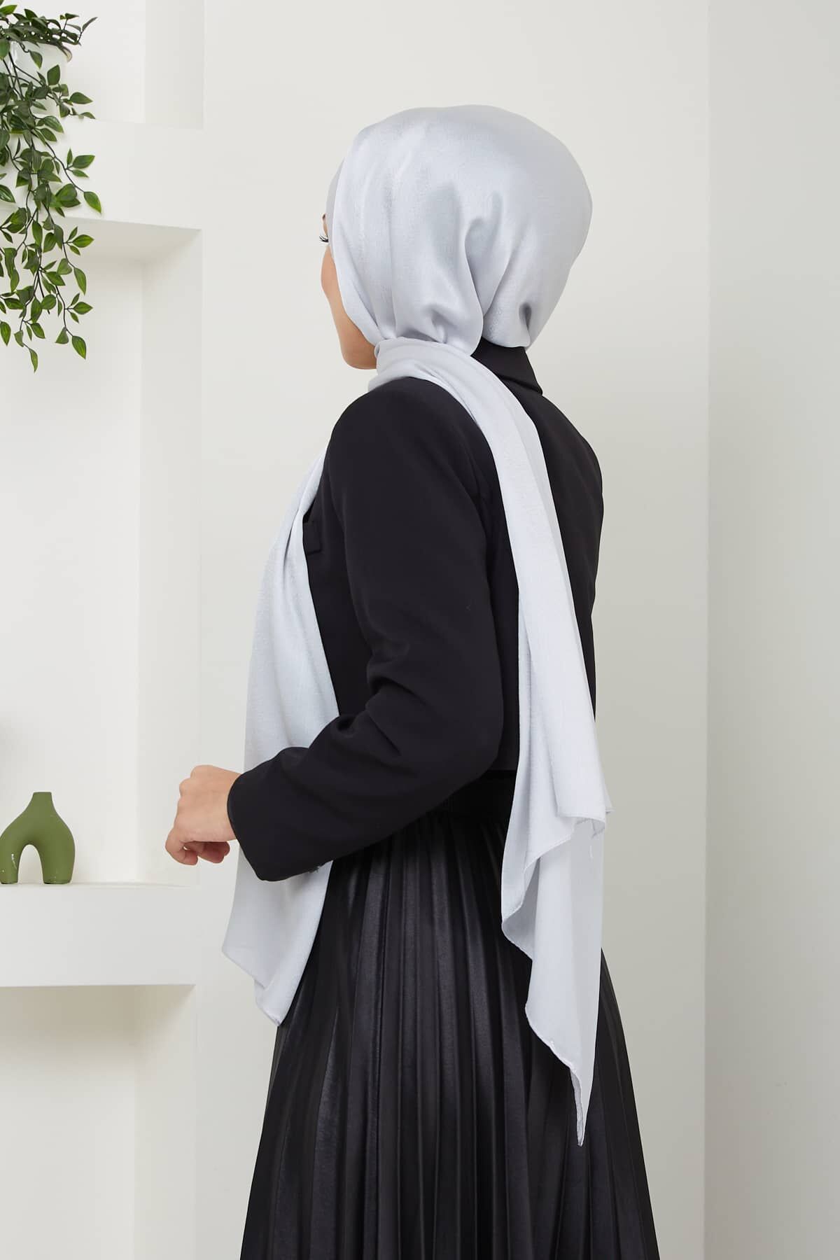 Mina Parlak Abiye Şal