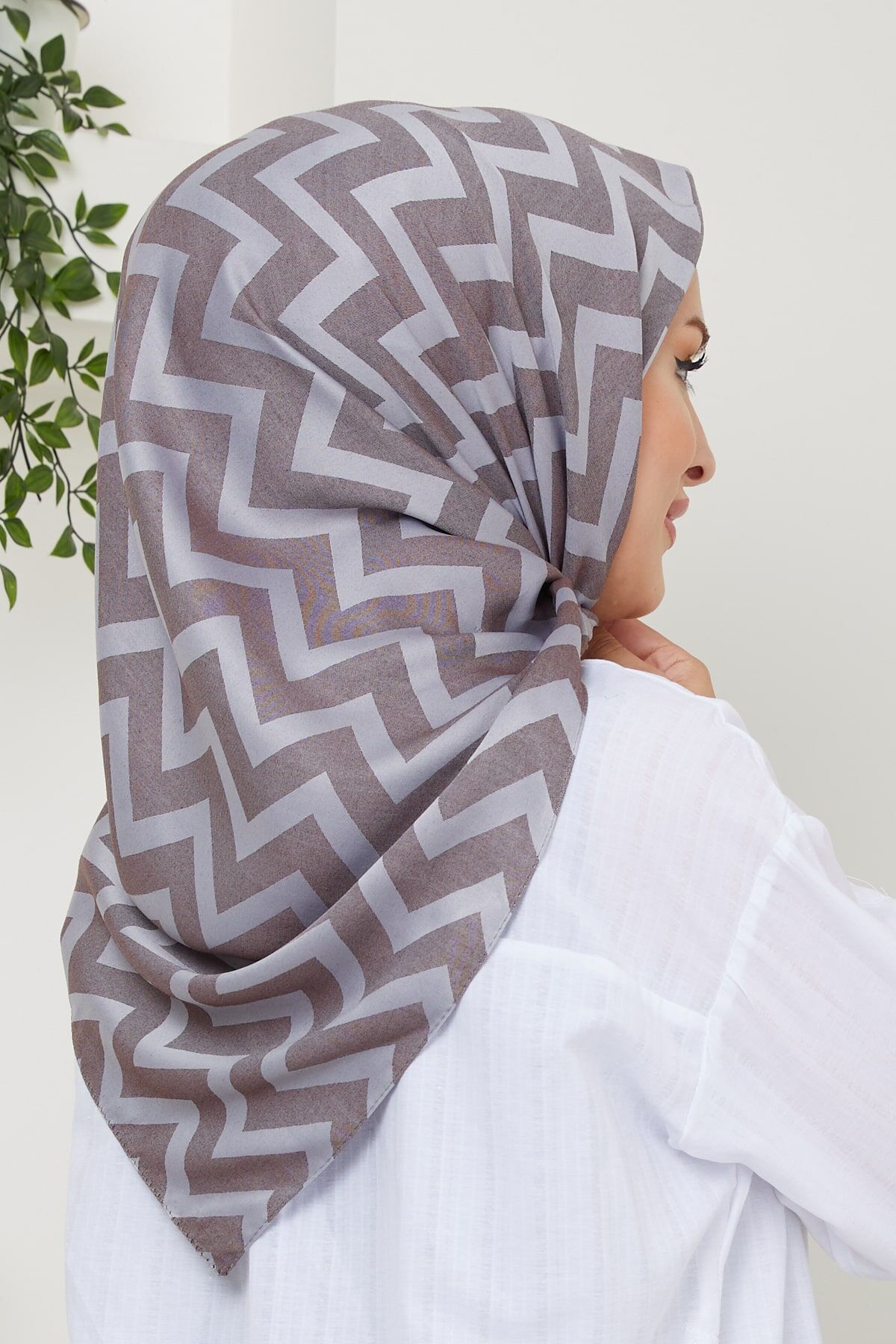 Pamuksu Zigzag Desenli Jakar Eşarp