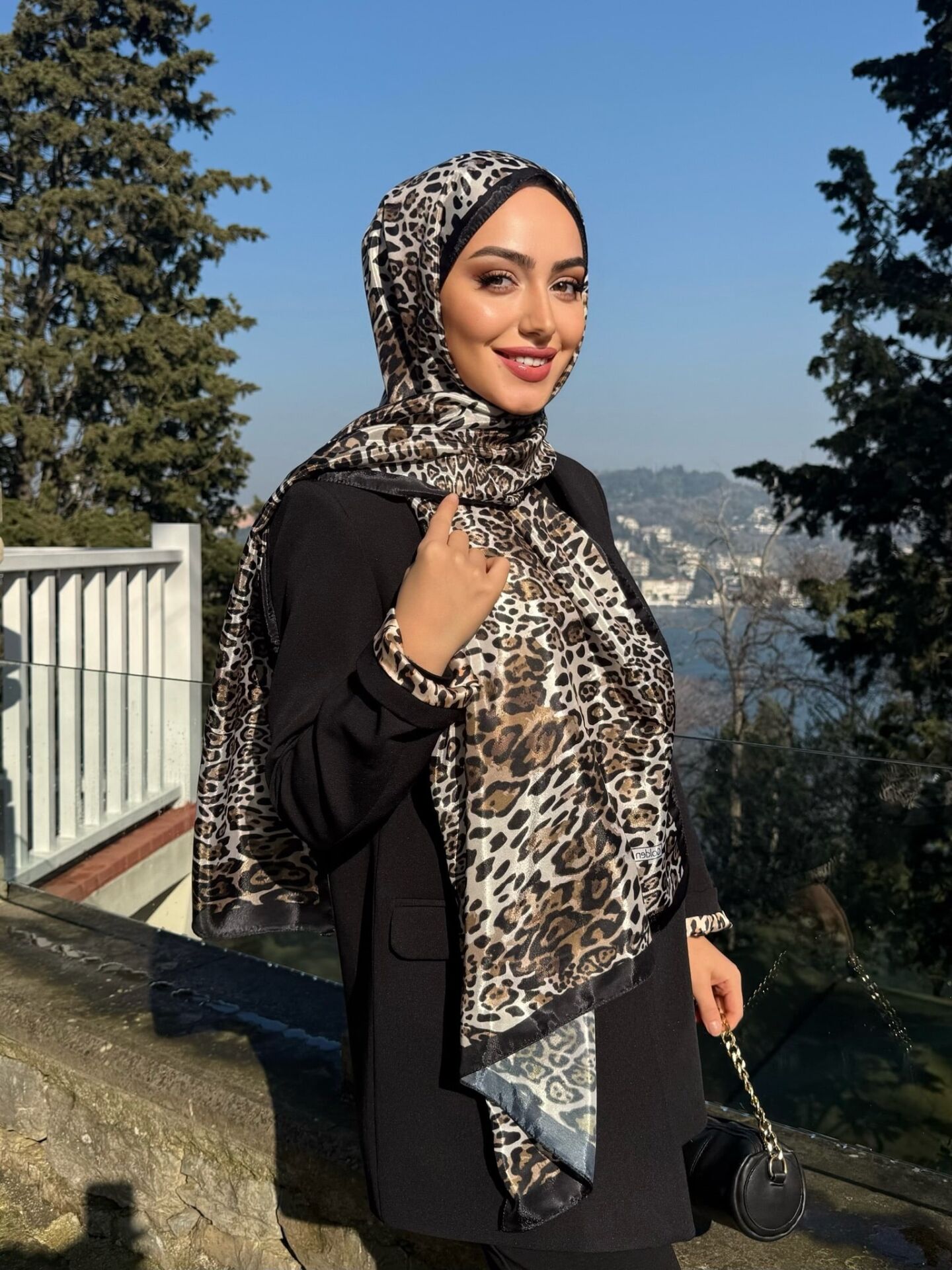 Leopar Desen İpeksi Vual Şal