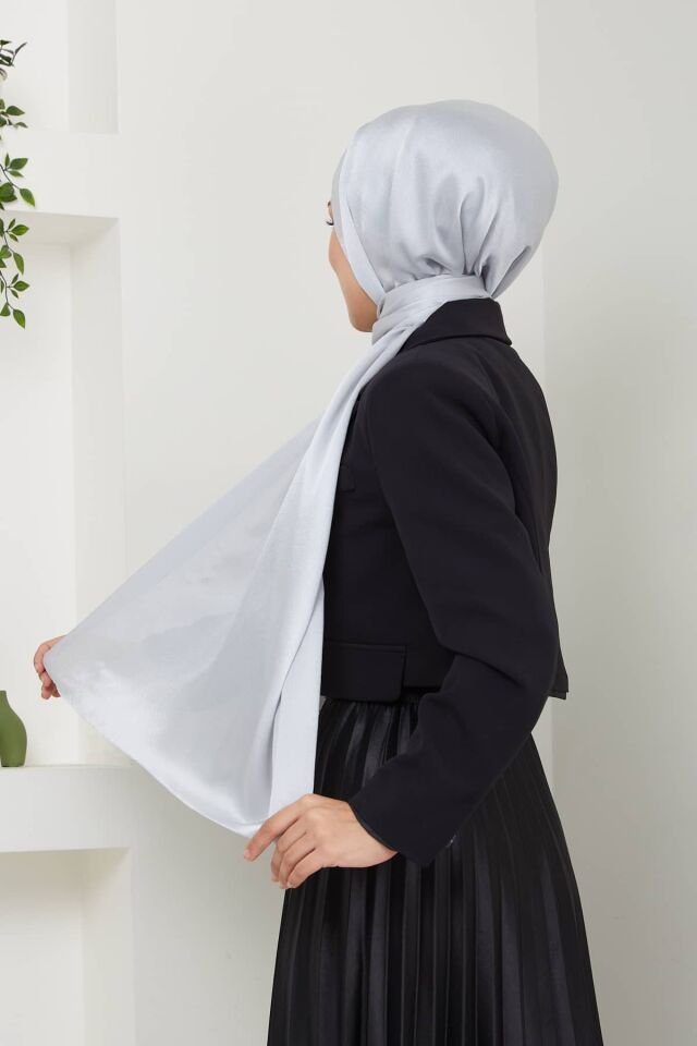 Mina Parlak Abiye Şal