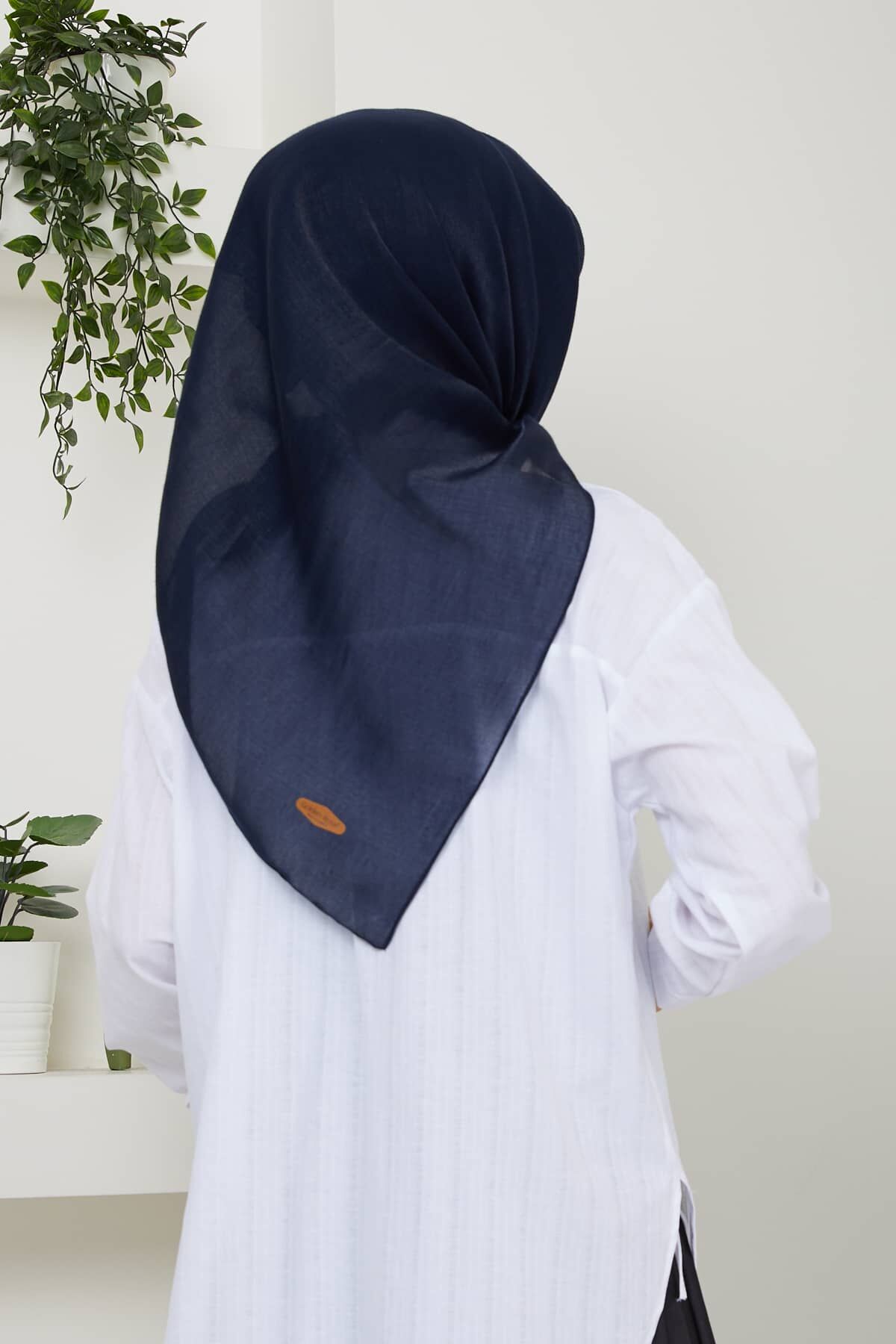 Mina Parlak Abiye Eşarp