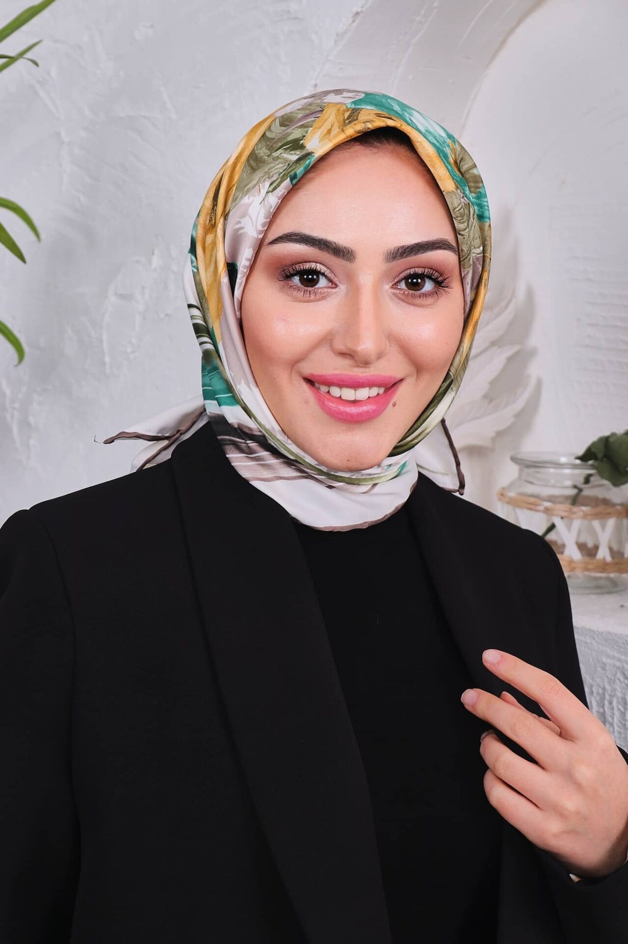 Çiçek Desenli Rayon Parlak Eşarp