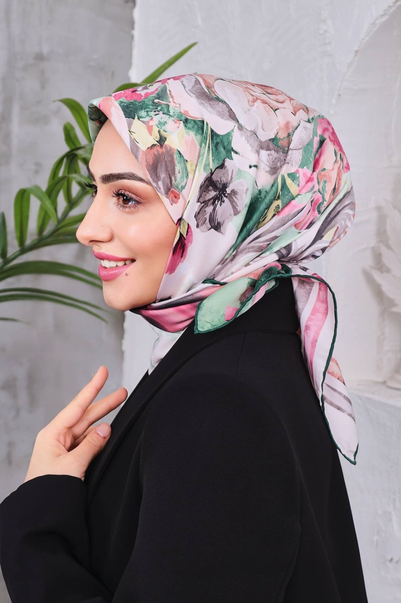 Çiçek Desenli Rayon Parlak Eşarp