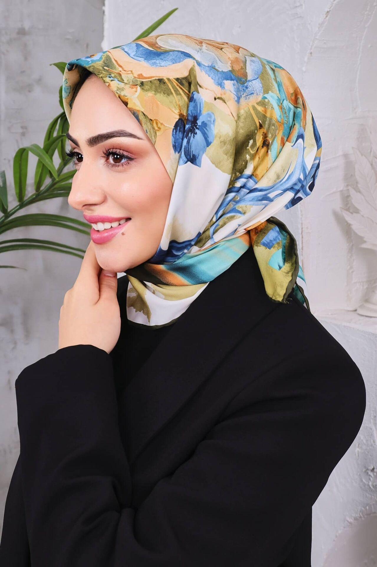 Çiçek Desenli Rayon Parlak Eşarp