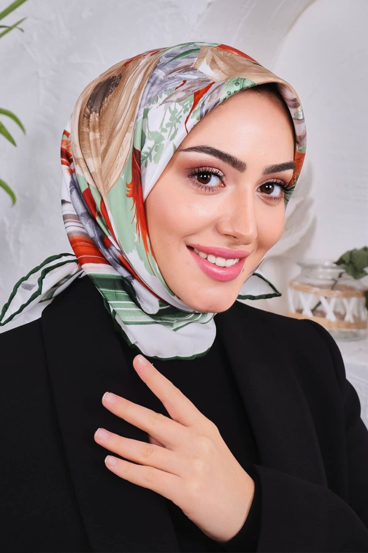 Çiçek Desenli Rayon Parlak Eşarp