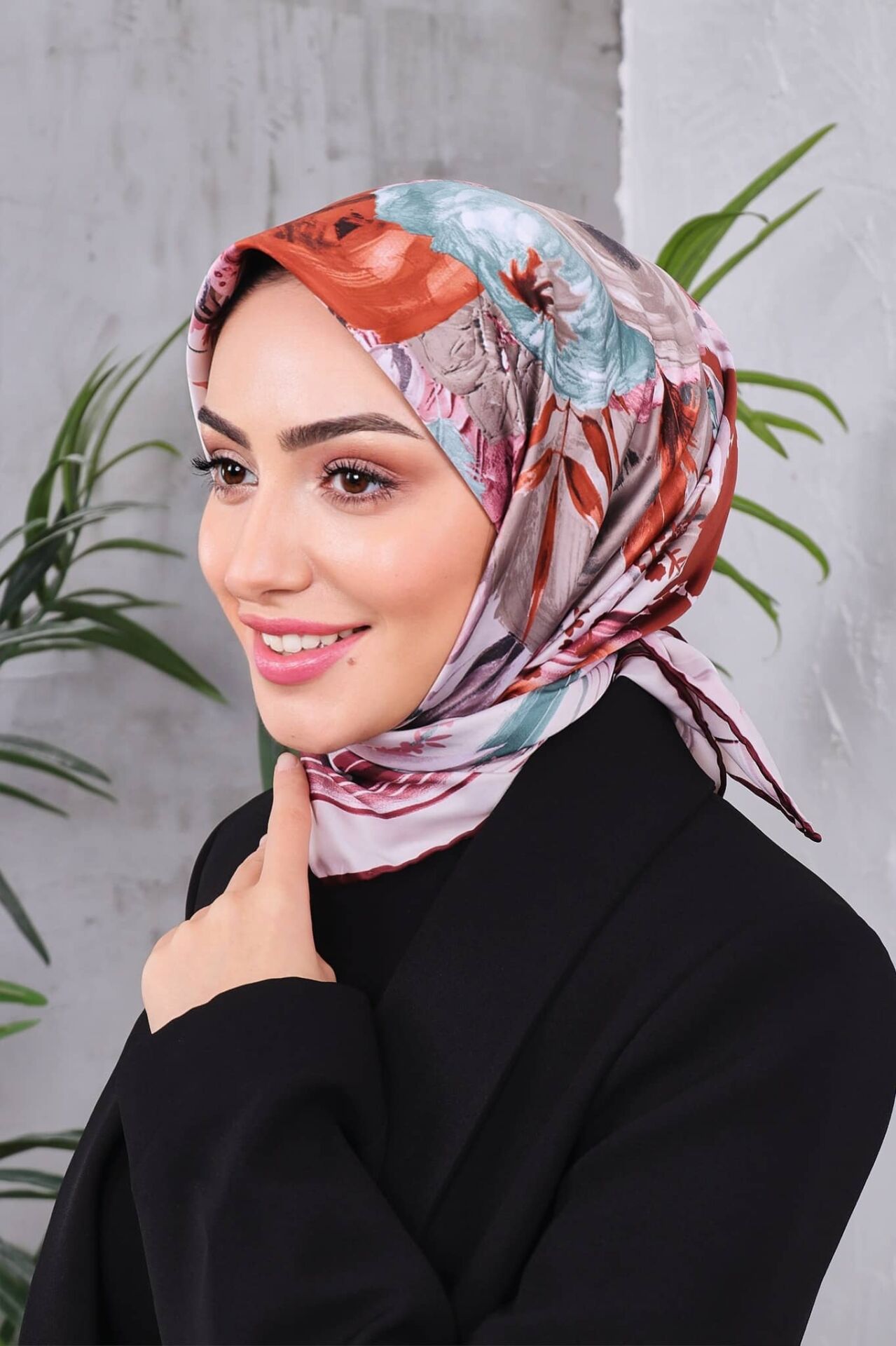 Çiçek Desenli Rayon Parlak Eşarp