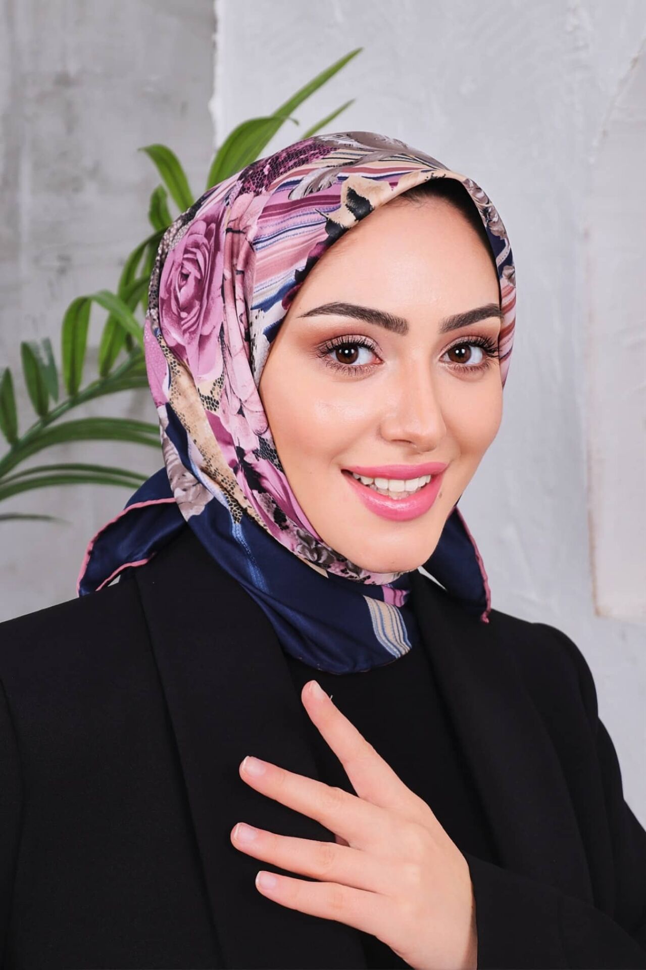 Çiçek Desenli Rayon Parlak Eşarp