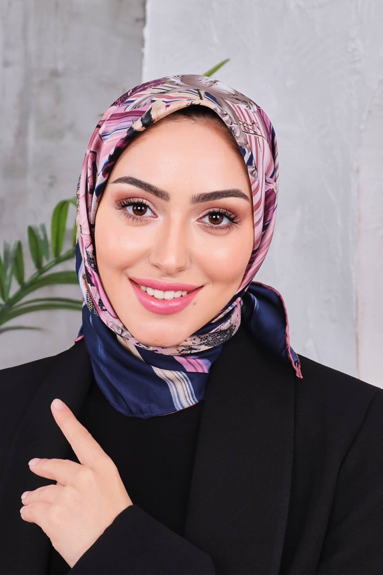 Çiçek Desenli Rayon Parlak Eşarp