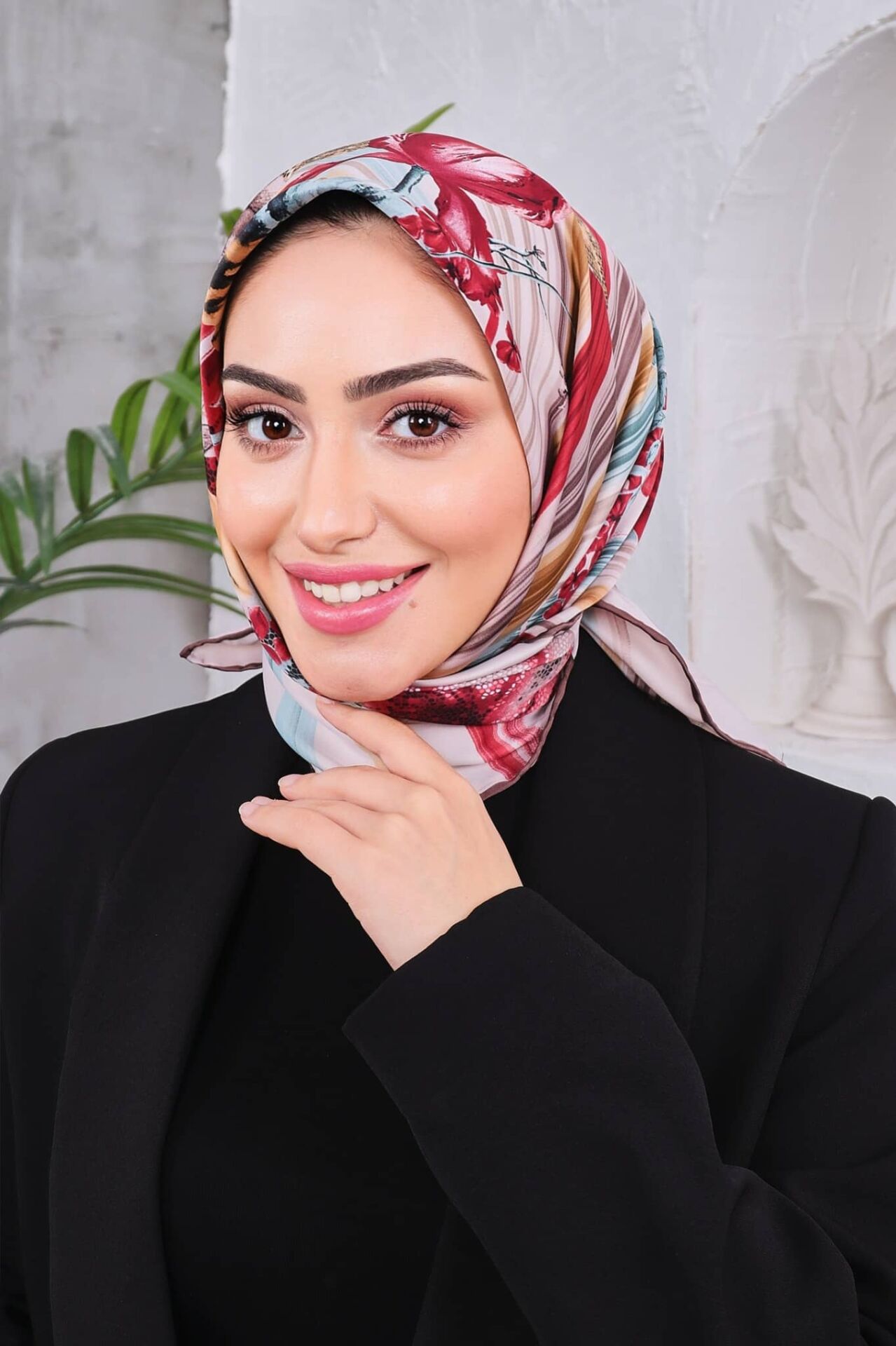 Çiçek Desenli Rayon Parlak Eşarp