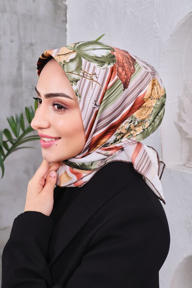 Çiçek Desenli Rayon Parlak Eşarp