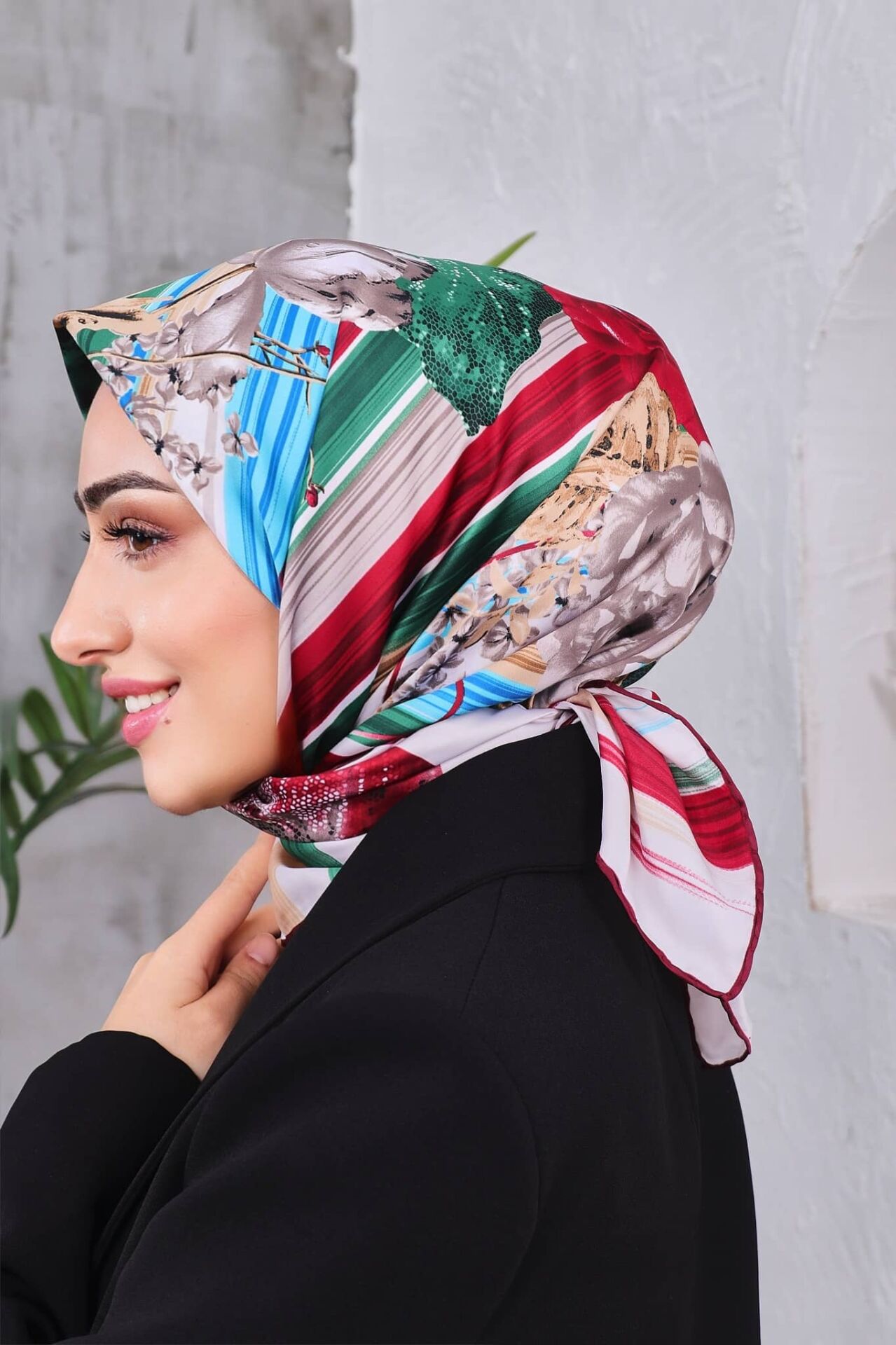 Çiçek Desenli Rayon Parlak Eşarp