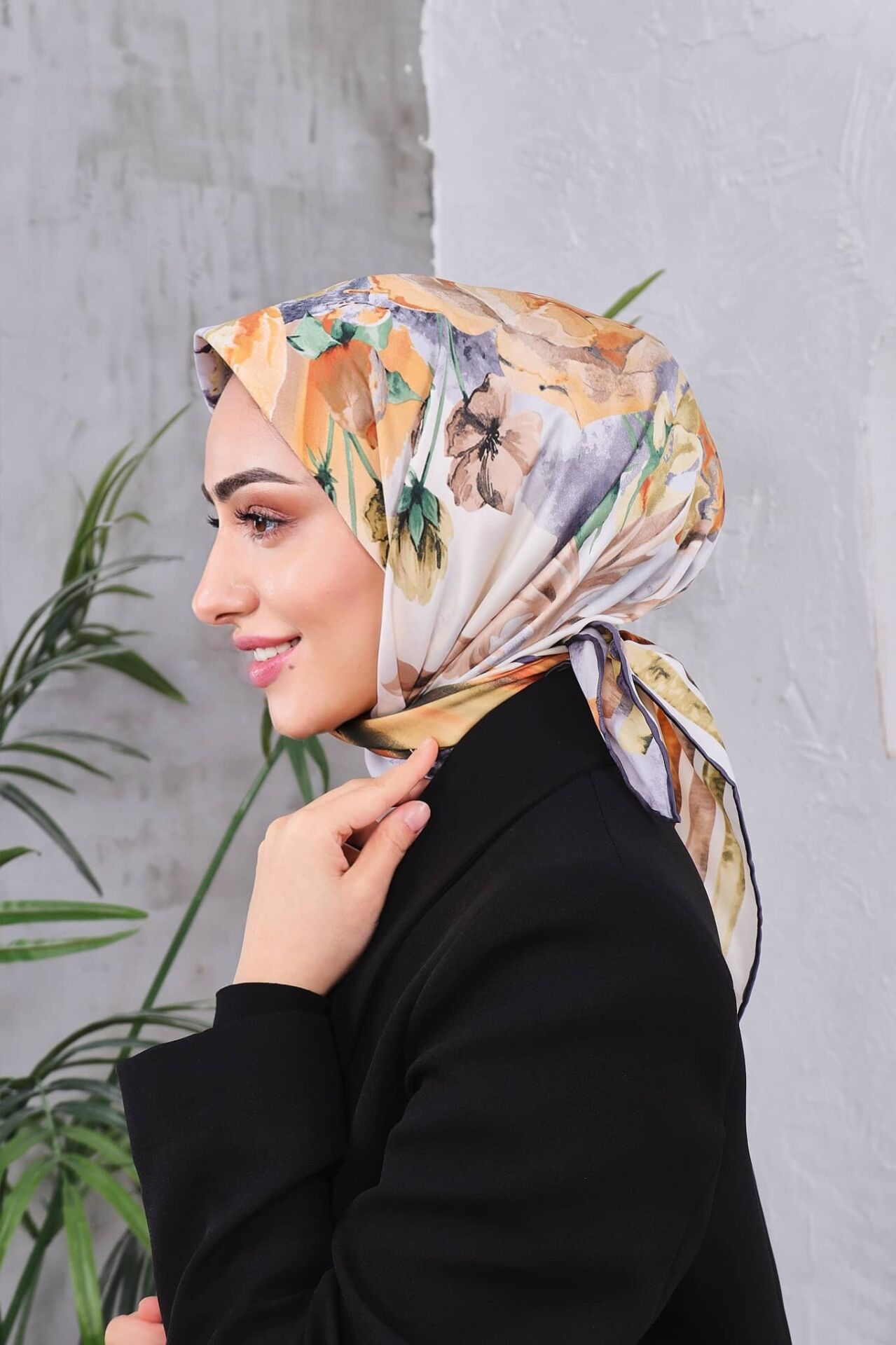 Çiçek Desenli Rayon Parlak Eşarp