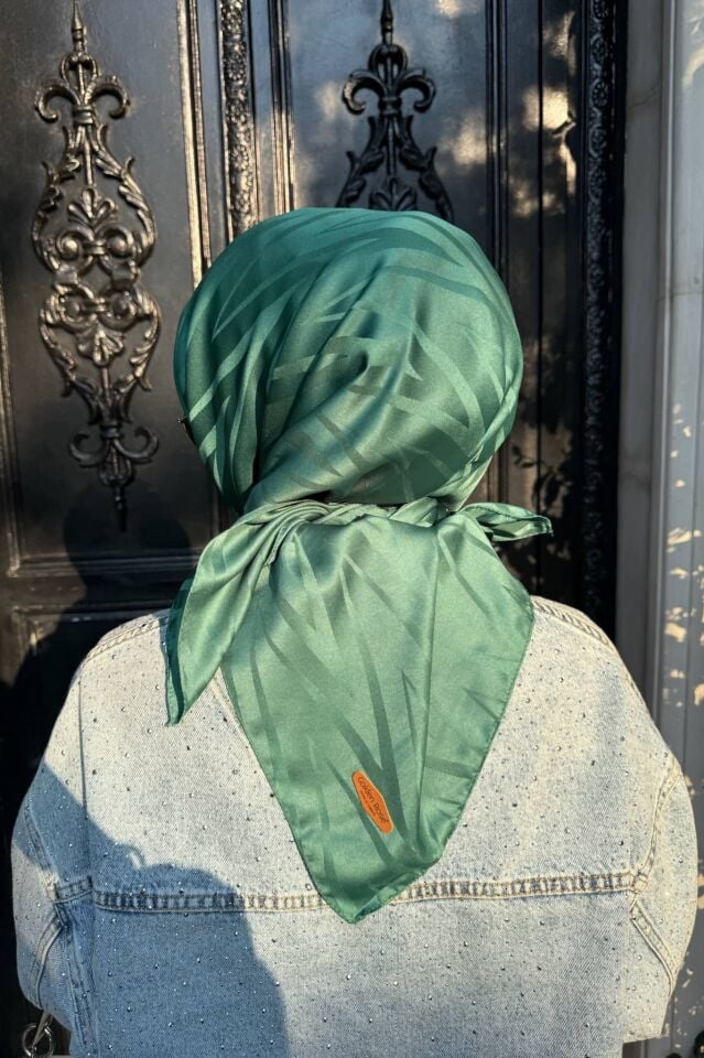 Zigzag Jakar Eşarp