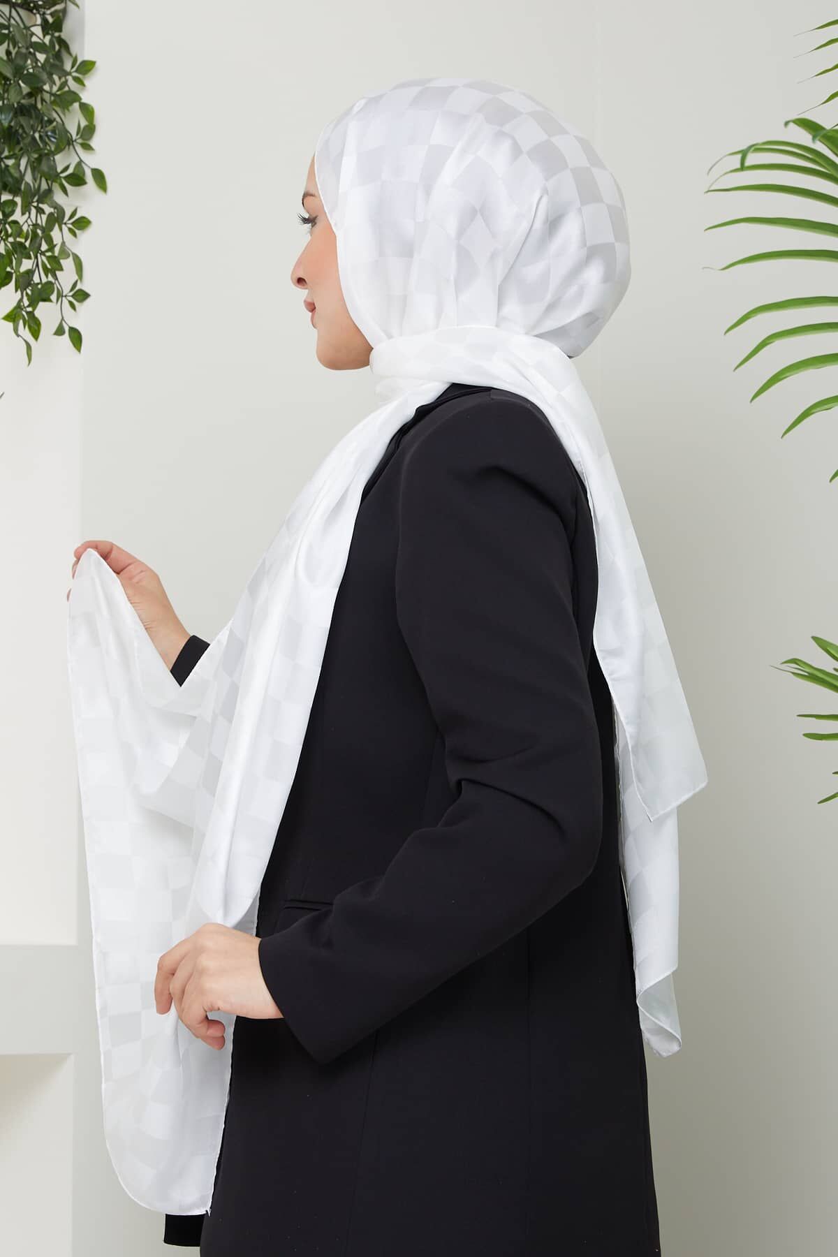 Dama Jakar Şal