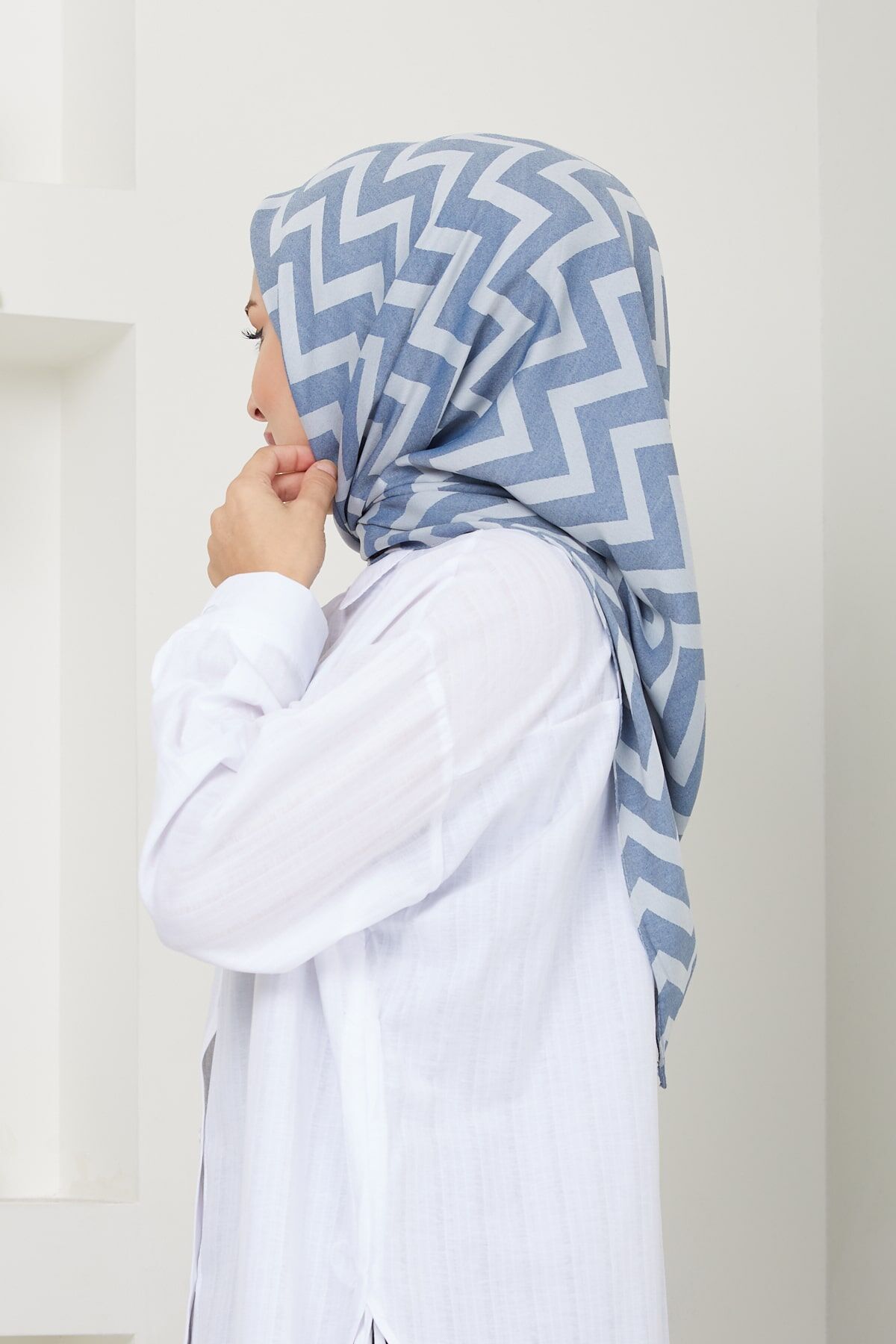 Pamuksu Zigzag Desenli Jakar Eşarp
