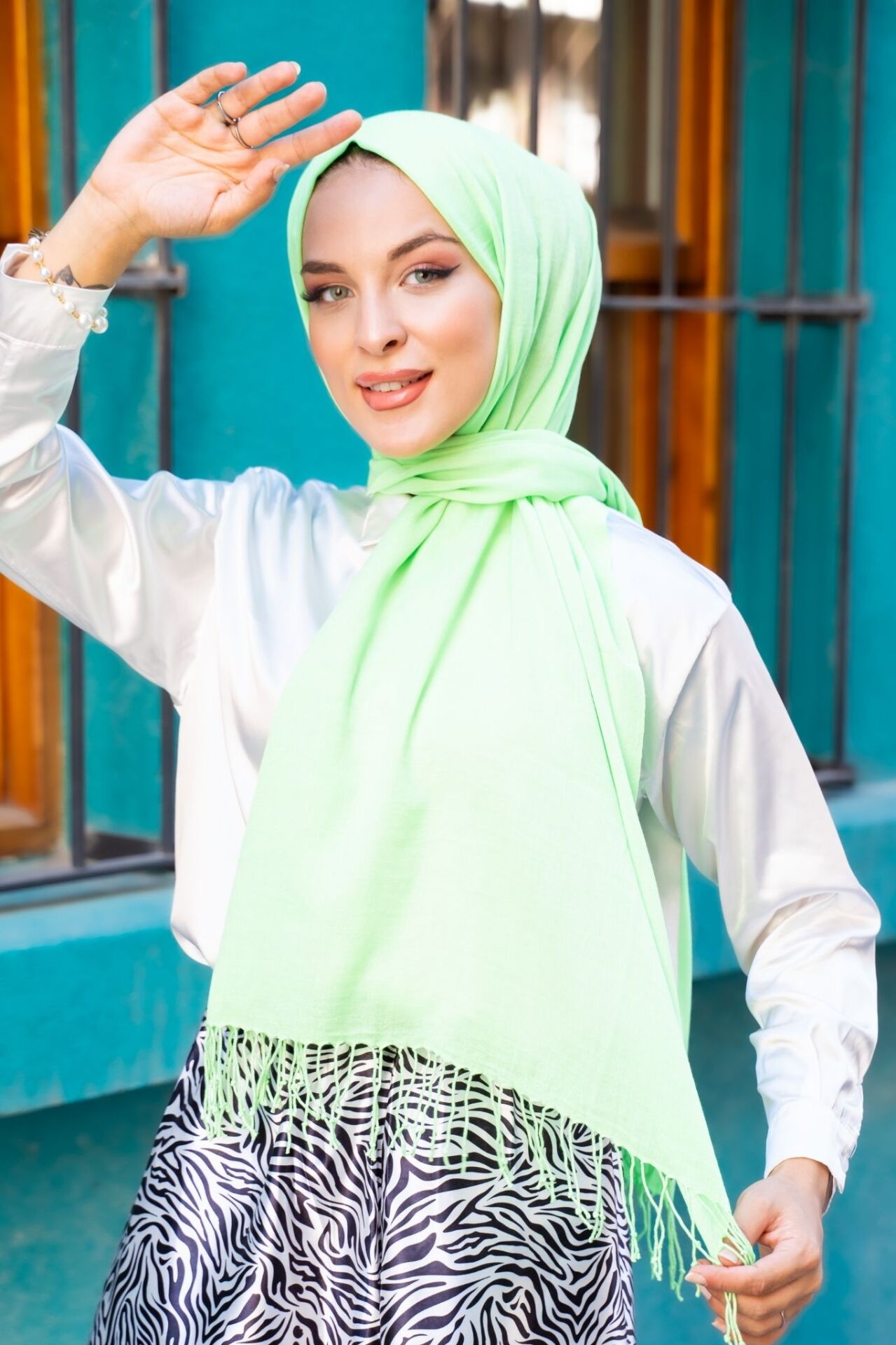 140 gr. Püsküllü Pamuksu Pashmina Şal